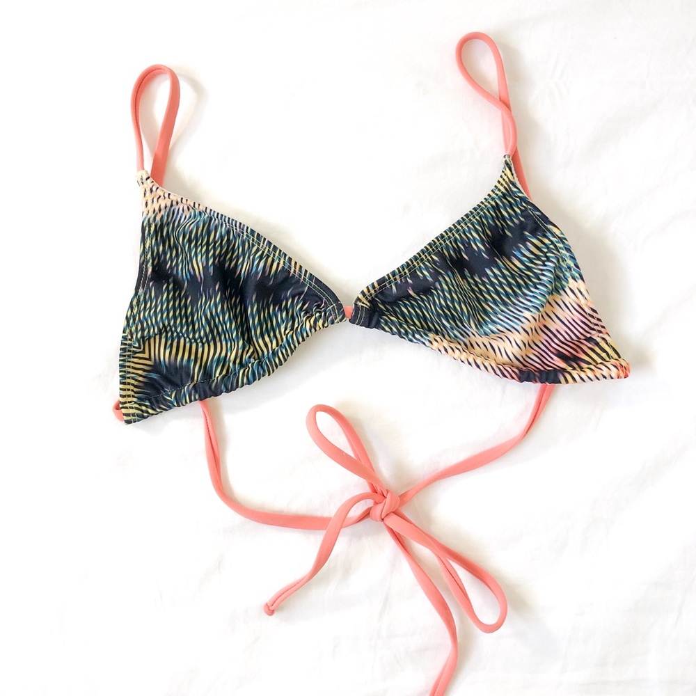 KAIKINI BIKINI TRIANGLE TOP